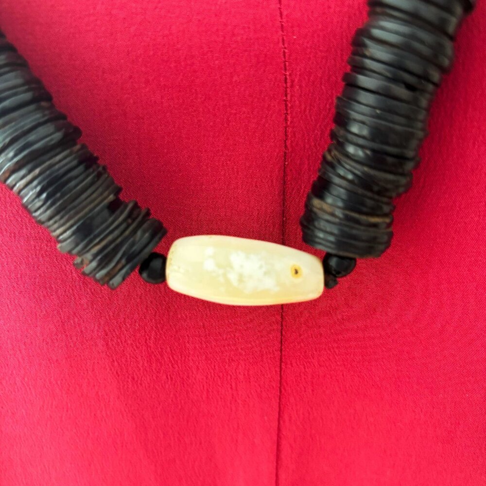 Agate & Shell Necklace - Picture 3 of 5